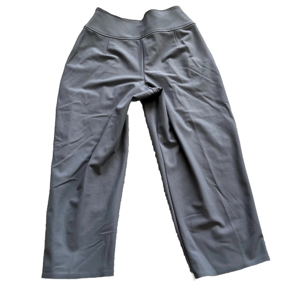 ATHLETA Stellar Wide Crop Pant Sizes 6 and 4 Trendy Stylish Active Athletic - Picture 3 of 15